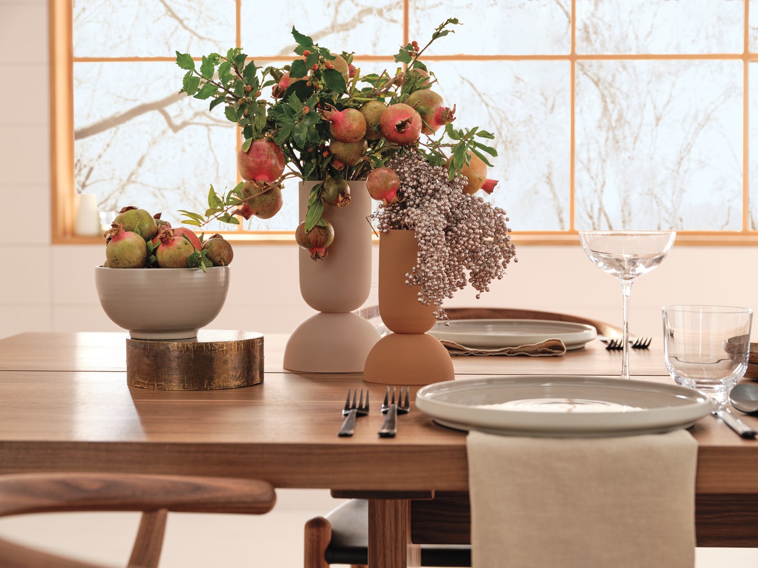 What Vase Shapes Pair Best With Glass Dining Tables