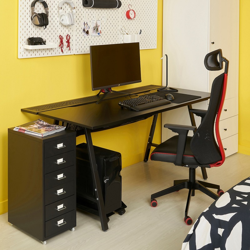 gaming desk