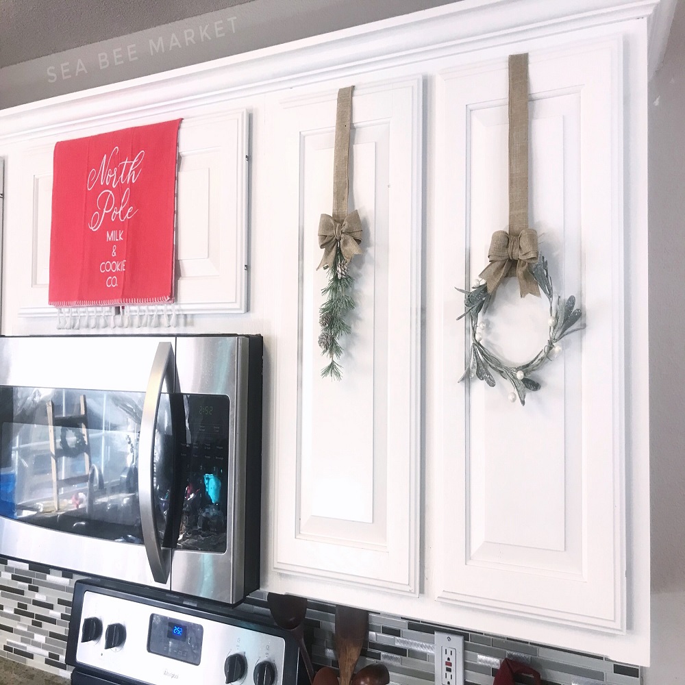 Create a Christmas Atmosphere Cabinet