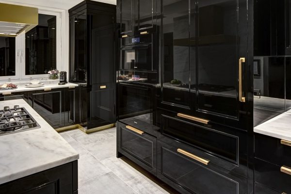 black and gold in kitchen cabinets